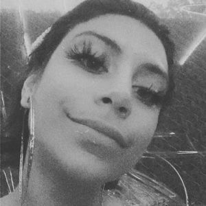 Meet your Posher, Marina